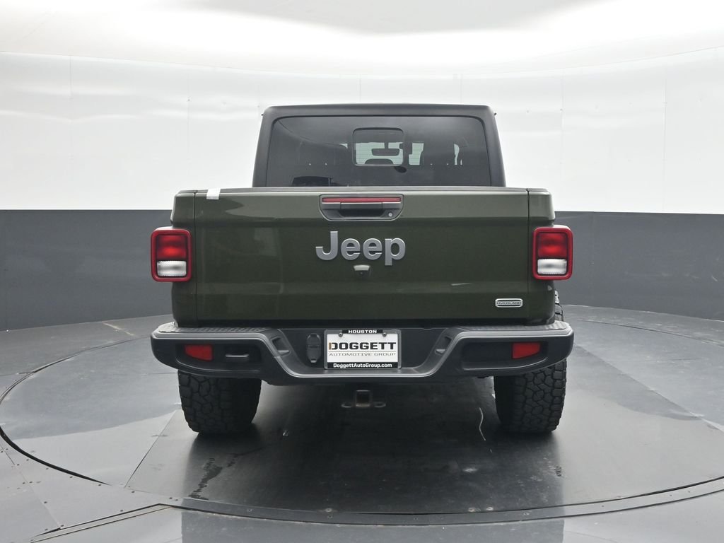 Used 2022 Green Jeep Overland image 17