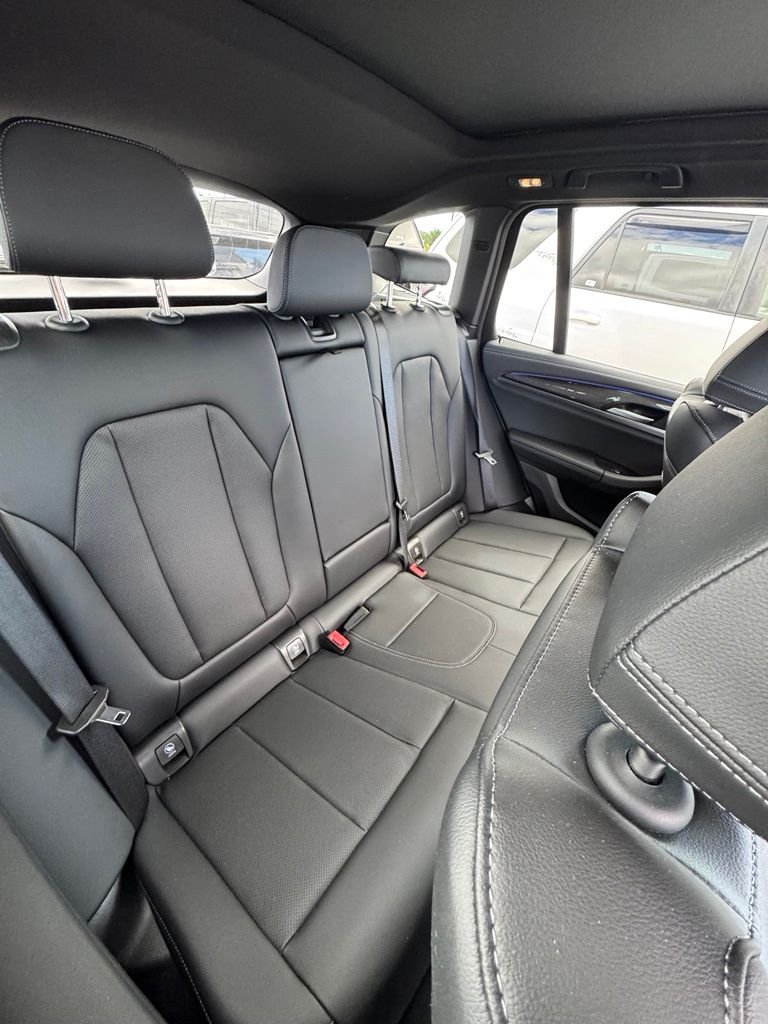 Used 2024 Brooklyn Gray Metallic BMW M40i image 18