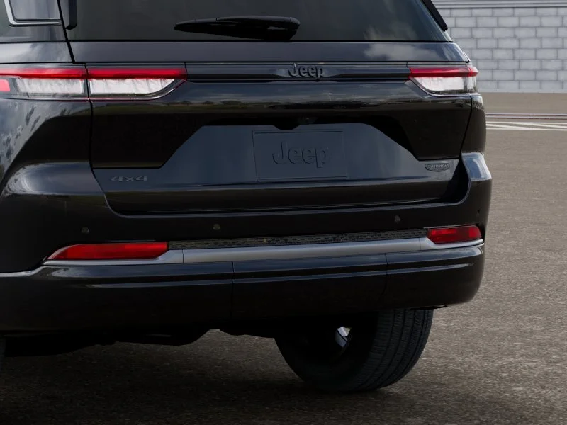 New 2026 Diamond Black Crystal Pearl-Coat Exterior Paint Jeep Summit image 40