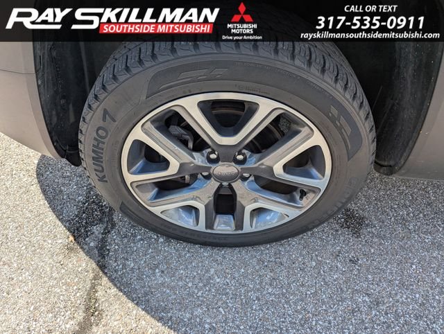 Used 2018 Black Jeep Latitude image 15