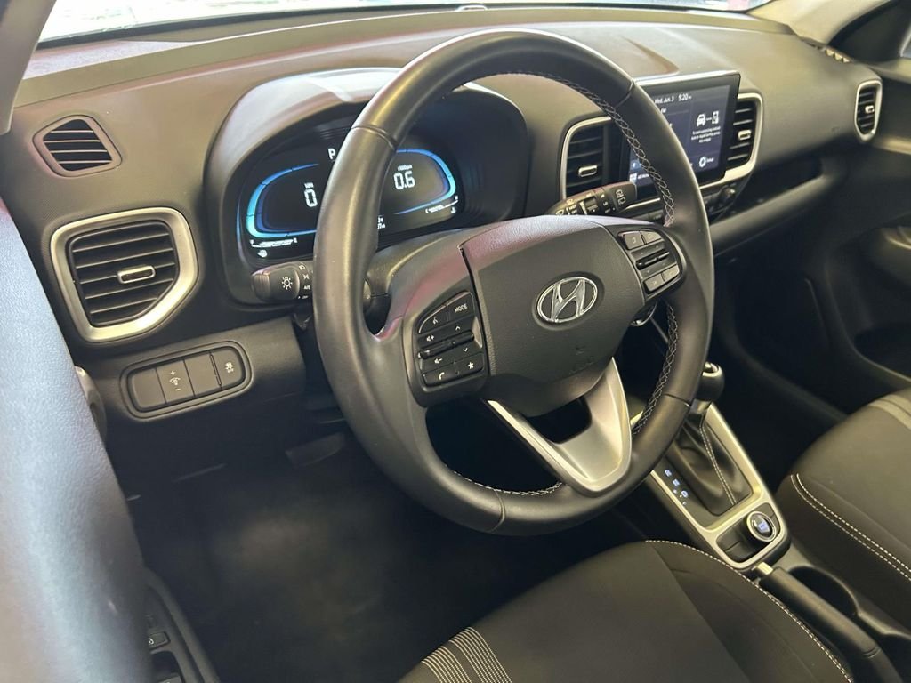 Used 2025 Silver Hyundai SEL image 12