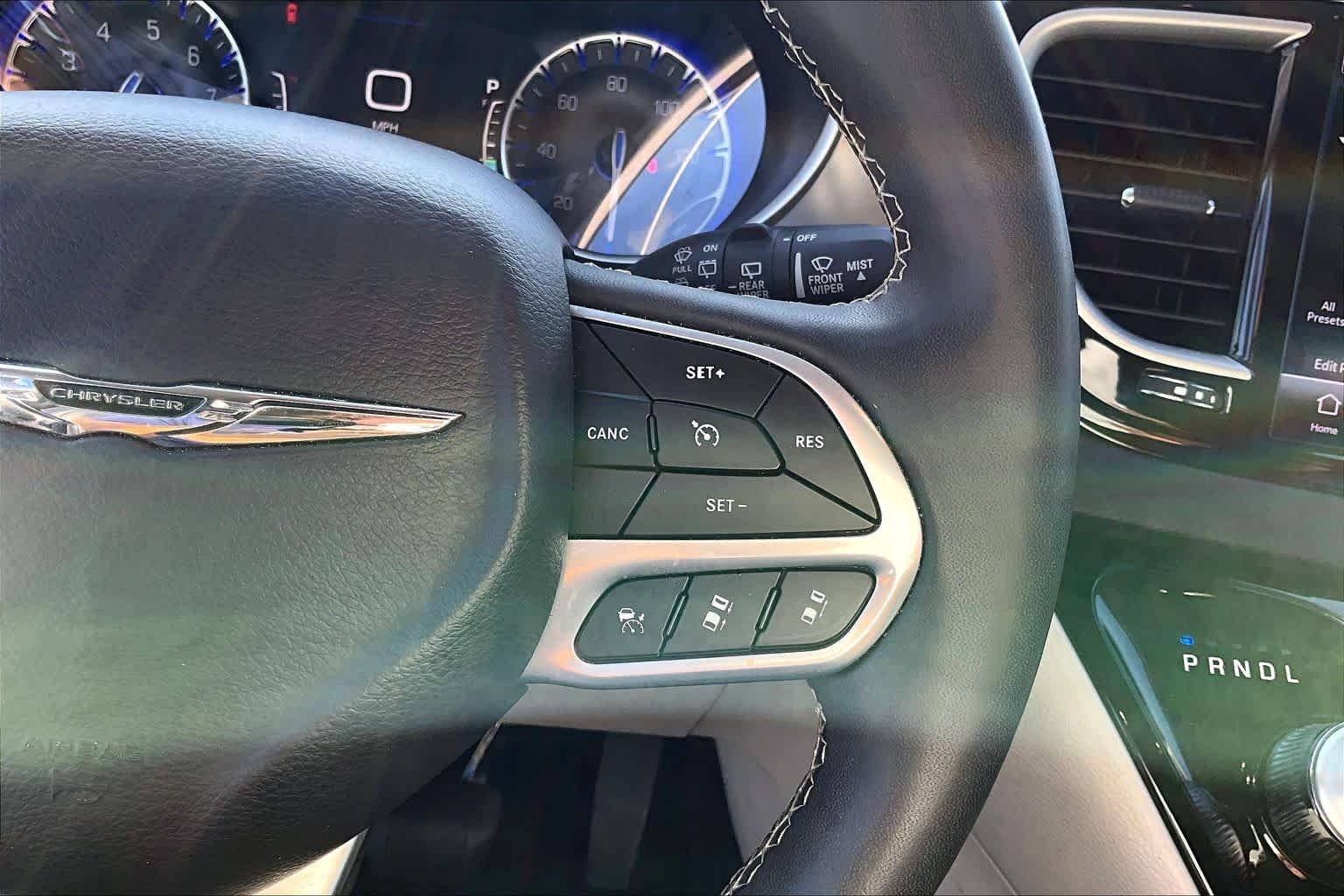 Used 2024 Silver Mist Clearcoat Chrysler Touring L image 23