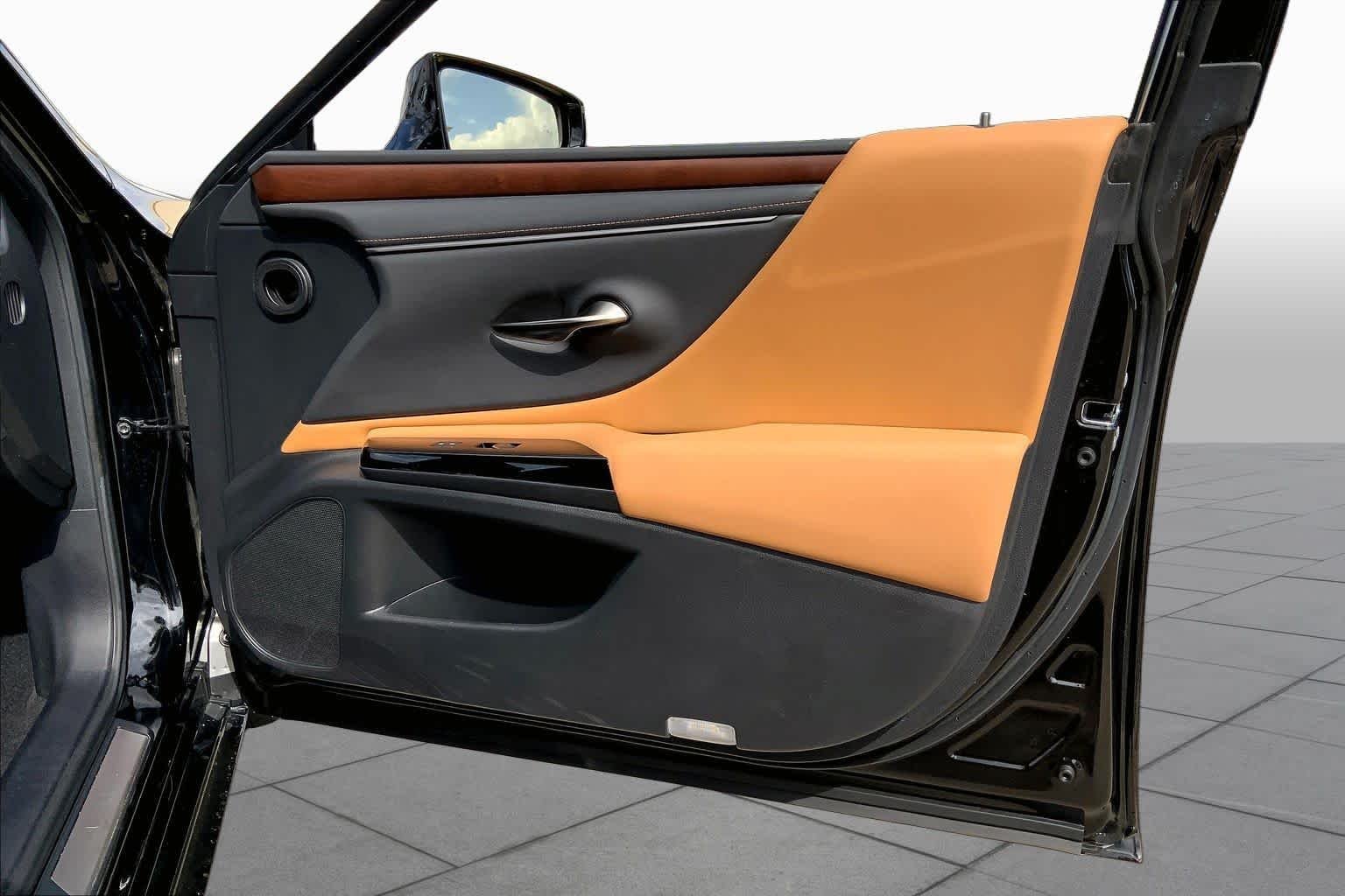 2024 Lexus ES 350 - Photo 36