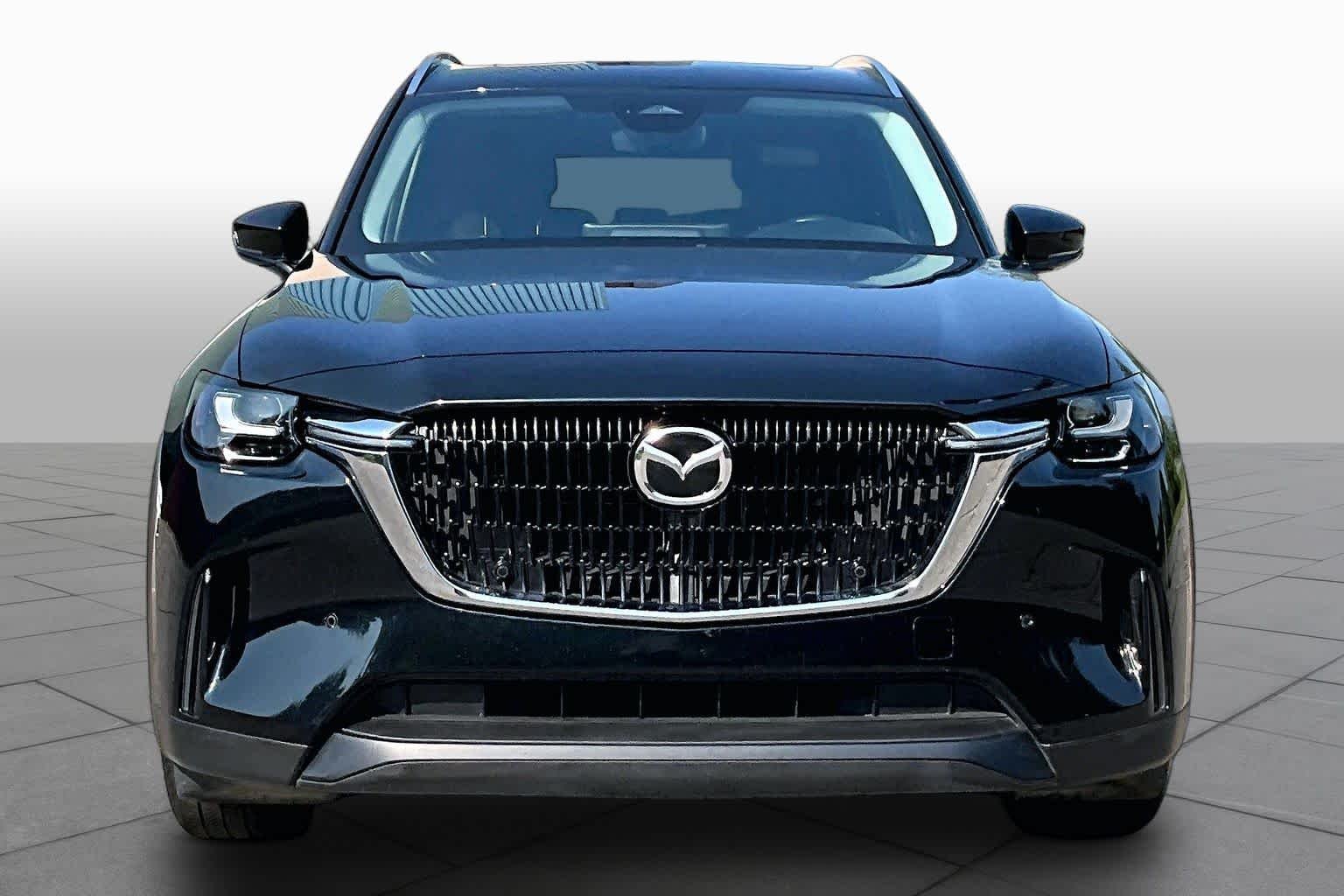 Used 2025 Jet Black Mica Mazda Preferred Package image 4