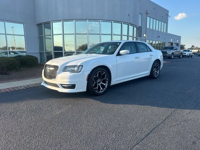 Used 2018 White Chrysler S image 1