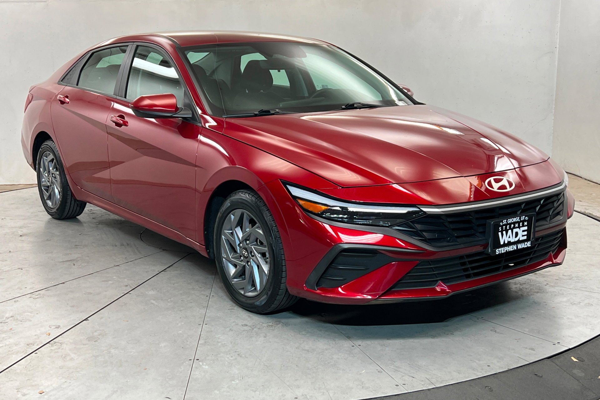 Used 2024 Ultimate Red Hyundai SEL image 8