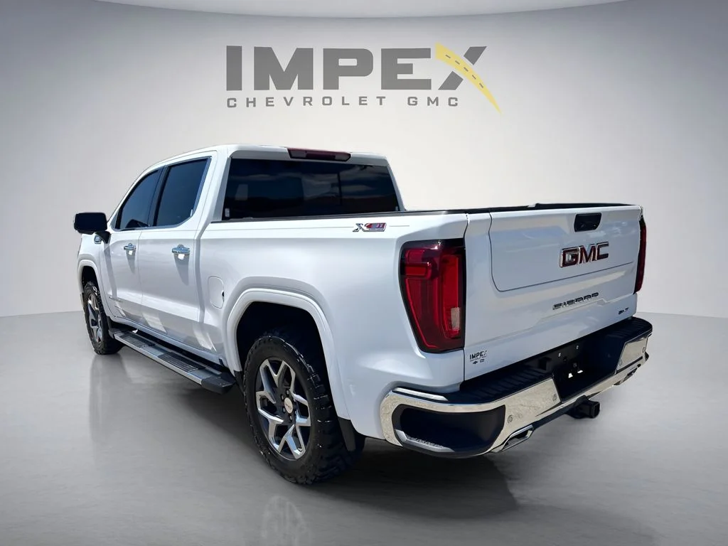 Used 2023 White GMC SLT image 3