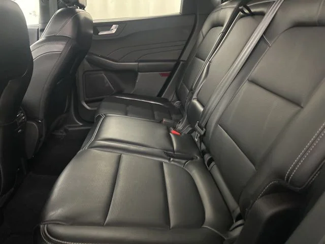 Used 2025 Black Ford Platinum image 25