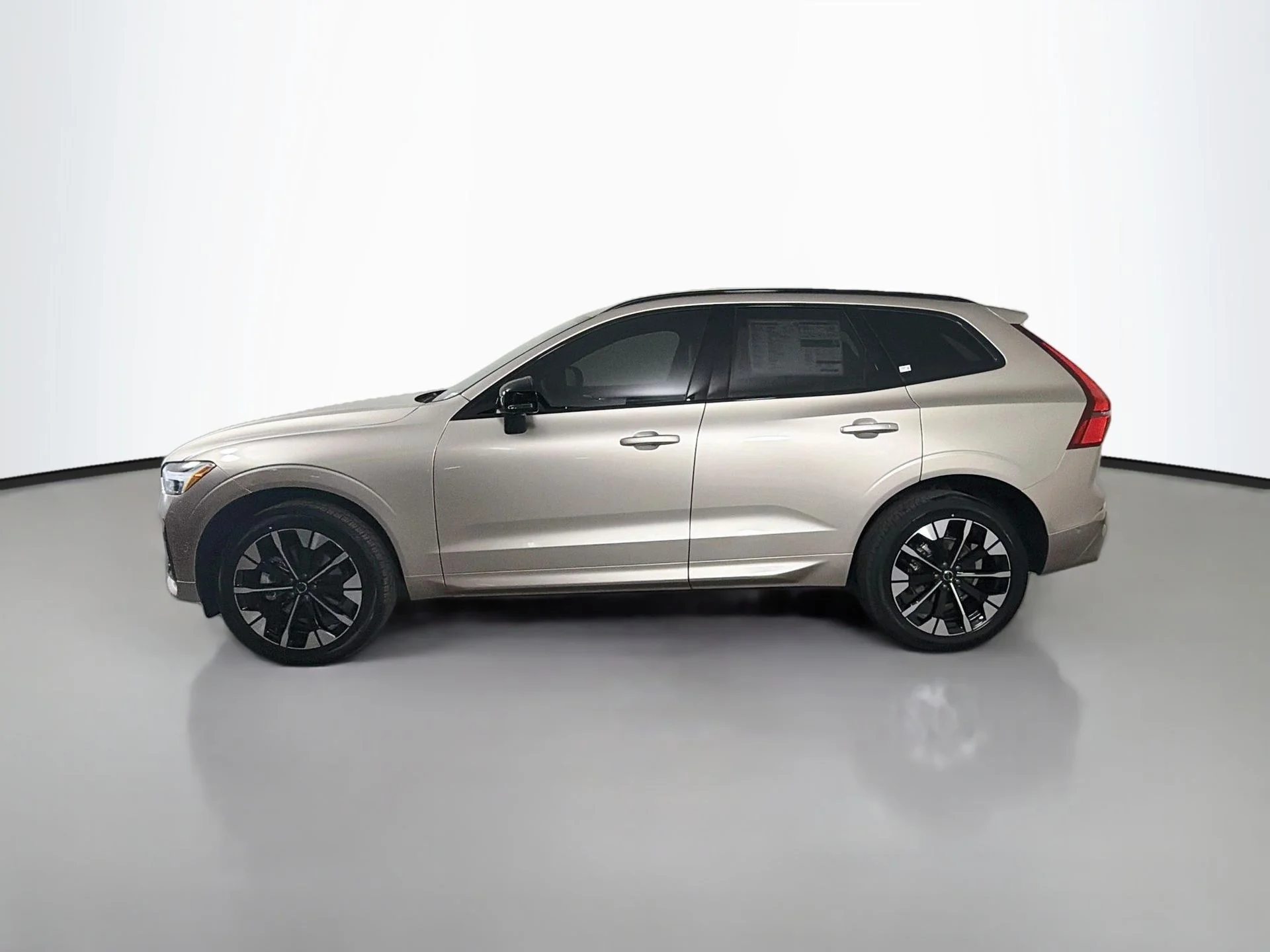 New 2026 Bright Dusk Volvo Plus image 8