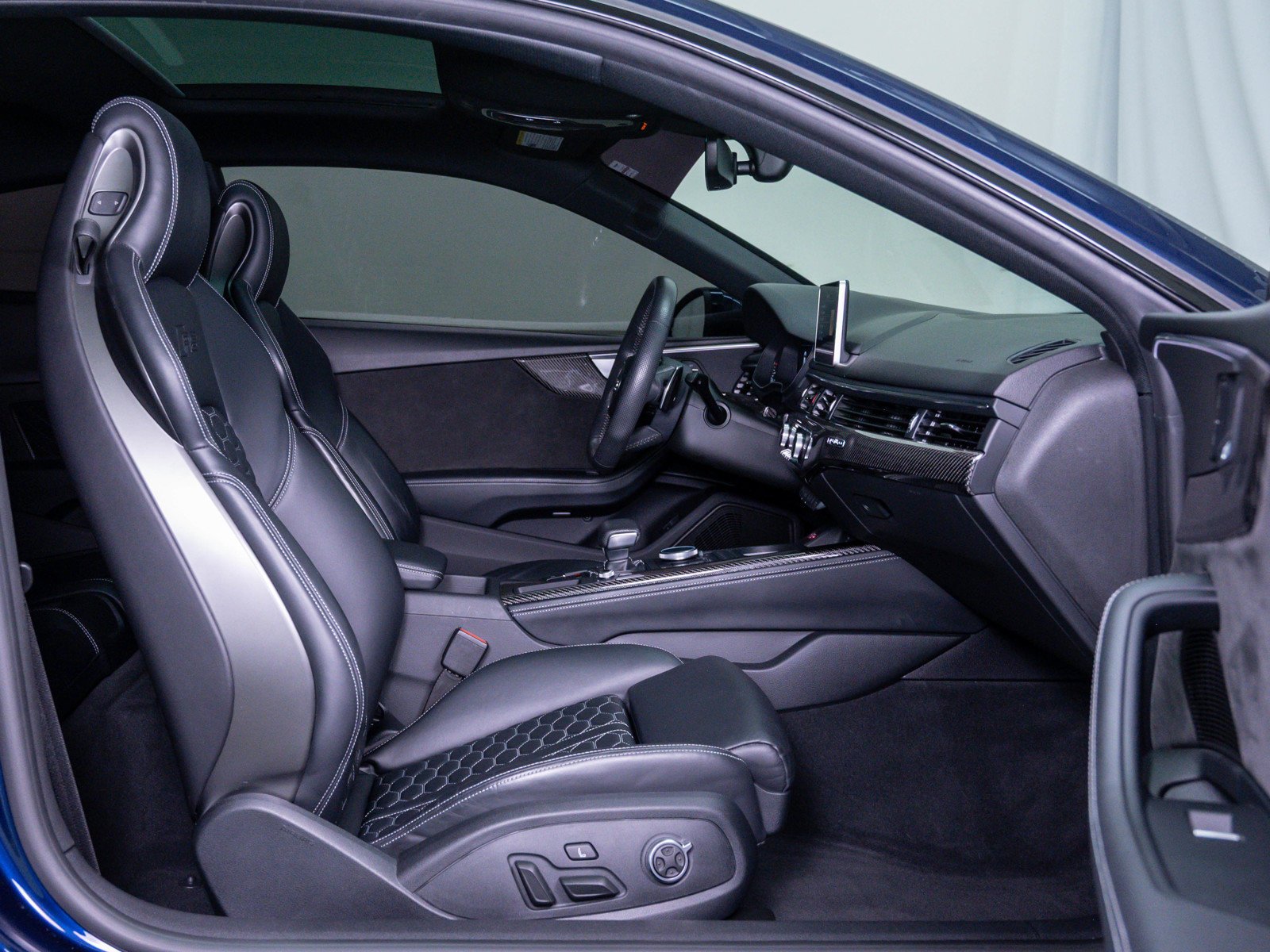 Used 2018 Navarra Blue Metallic Audi 2.9T image 10
