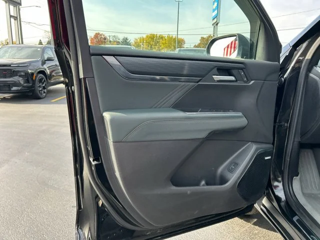 Used 2025 Black GMC AT4 image 26