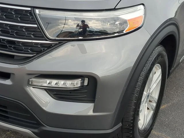 Used 2021 Gray Ford XLT image 9