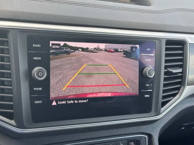 Used 2019 Red Volkswagen 3.6L V6 SE image 37