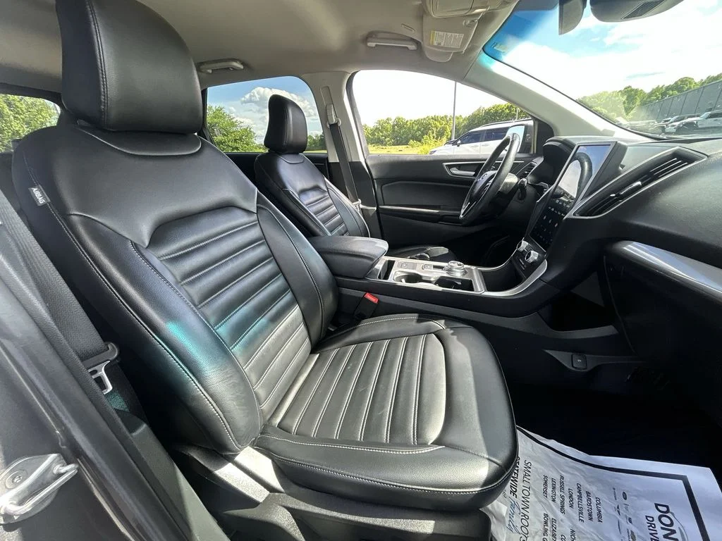 Used 2023 Gray Ford SEL image 30