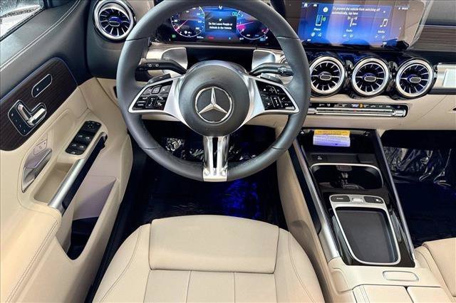 New 2026 Polar White Mercedes-Benz GLB 250 image 50