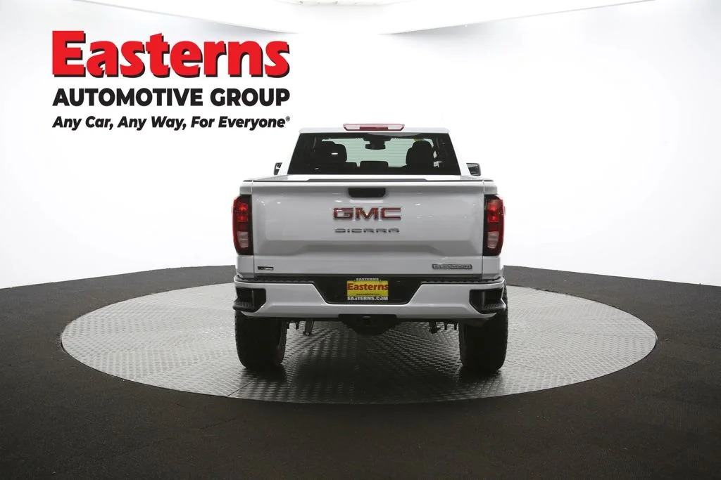 Used 2025 White GMC Elevation image 36
