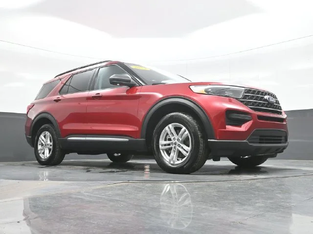 Used 2023 Red Ford XLT image 23