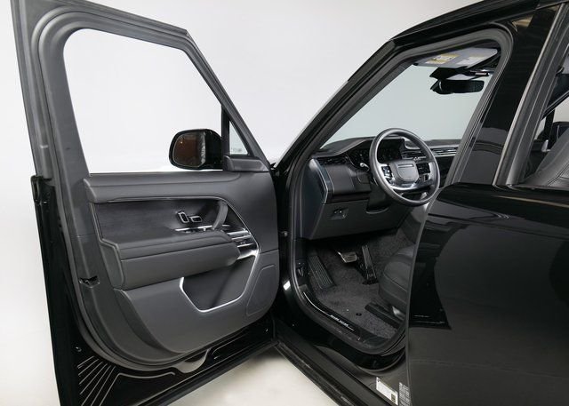 2025 Land Rover Range Rover SE - Photo 22