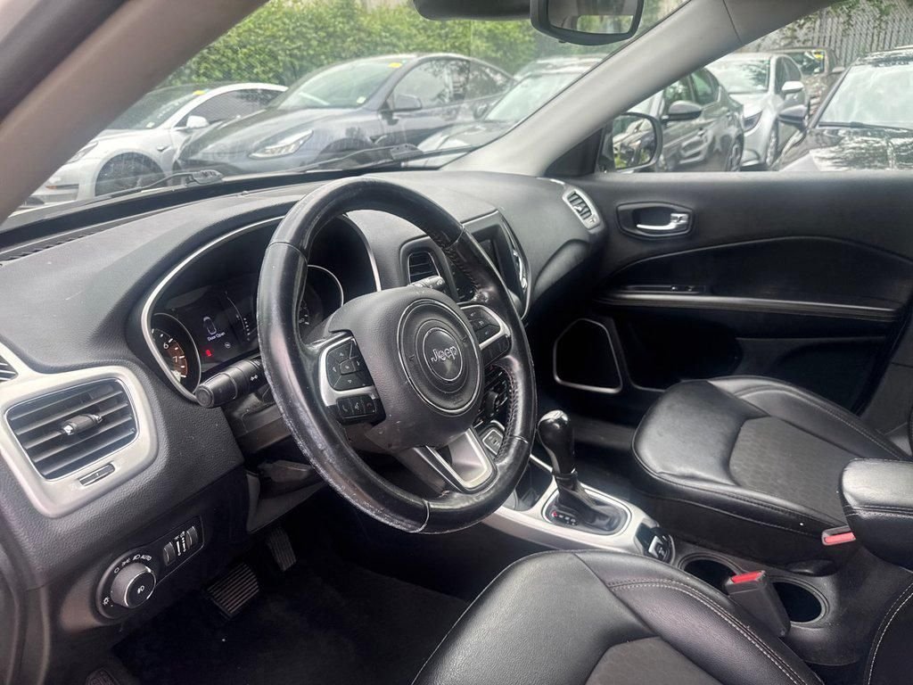 Used 2020 White Jeep Latitude image 30