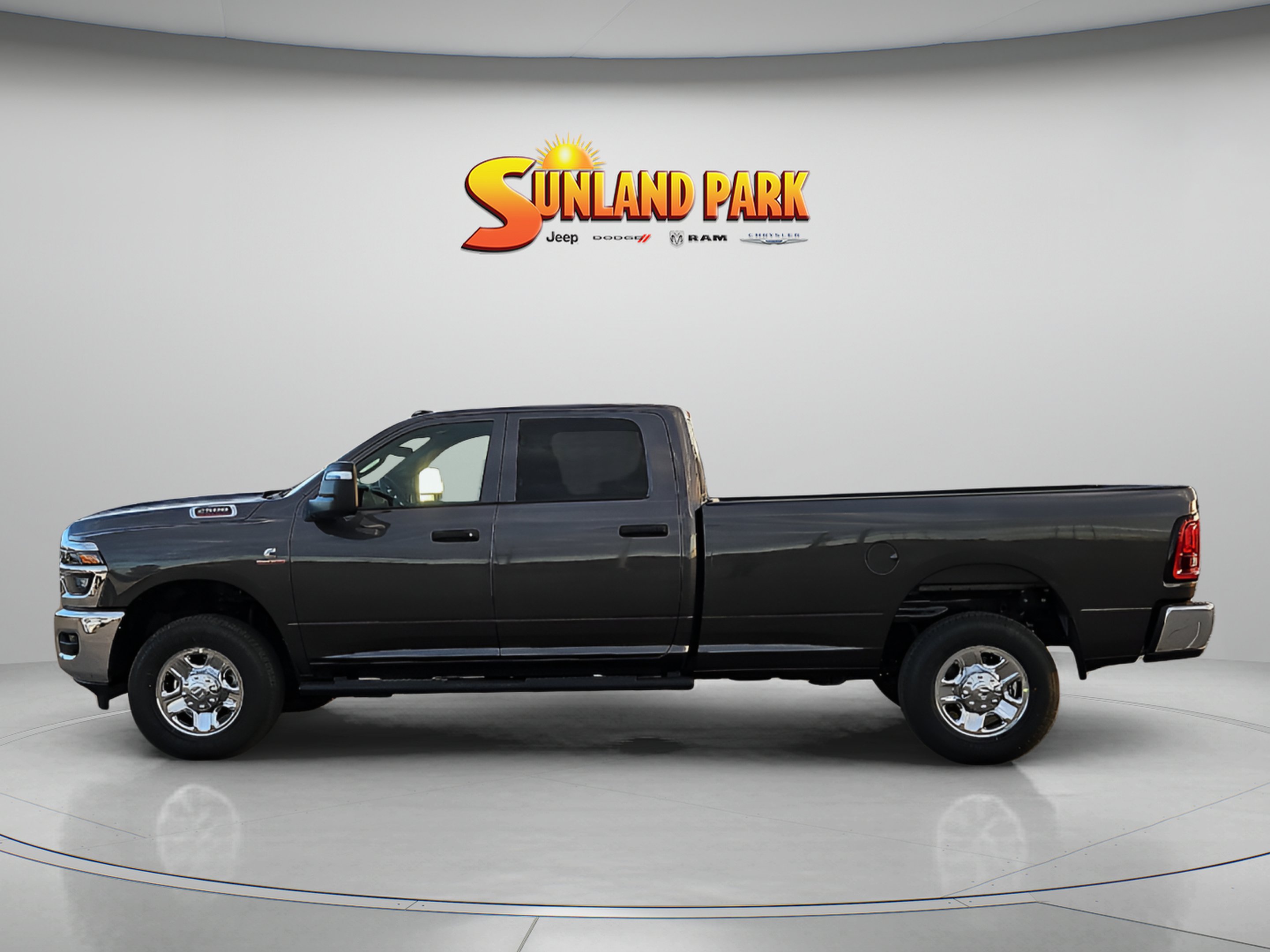 New 2026 Granite Crystal Metallic Clearcoat RAM Tradesman image 3