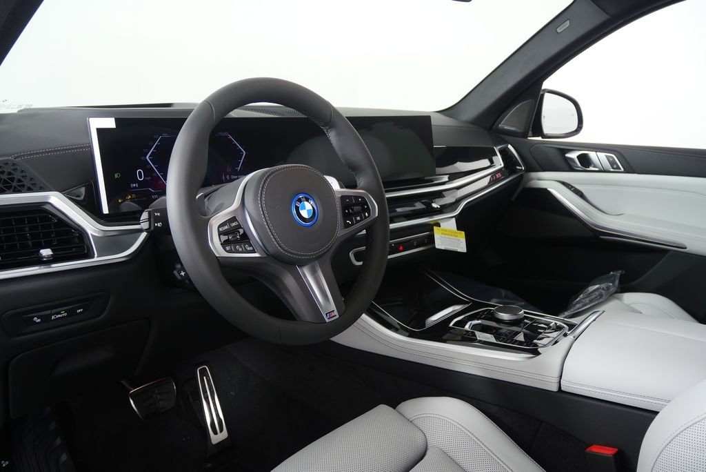 Used 2026 Skyscraper Grey Metallic BMW xDrive50e image 13