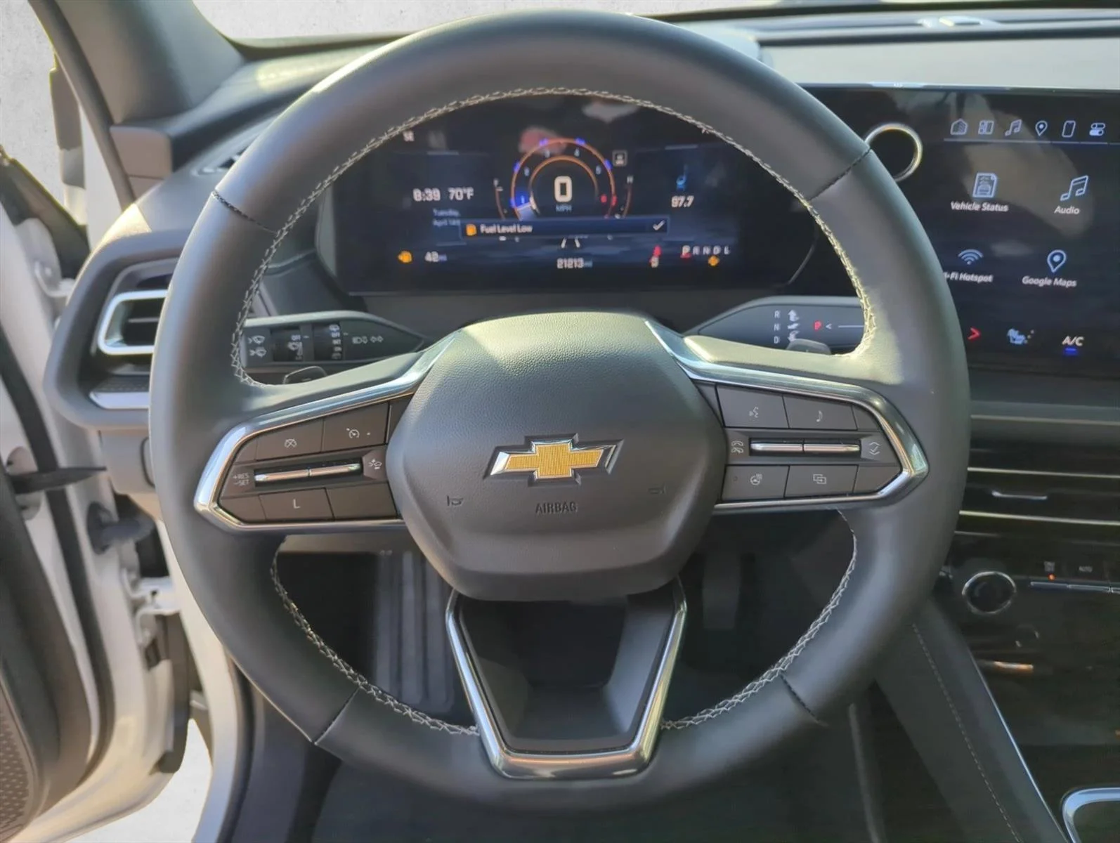 Used 2024 Summit White Chevrolet FWD LT image 13