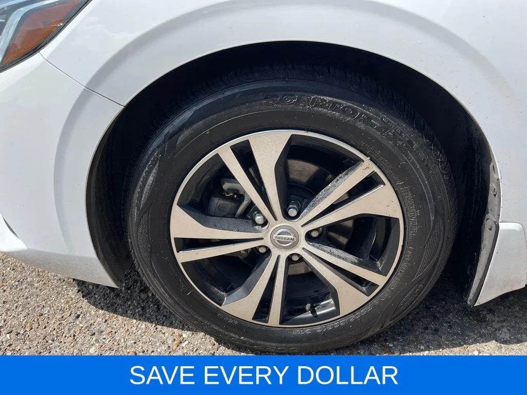 Used 2021 White Nissan S image 22