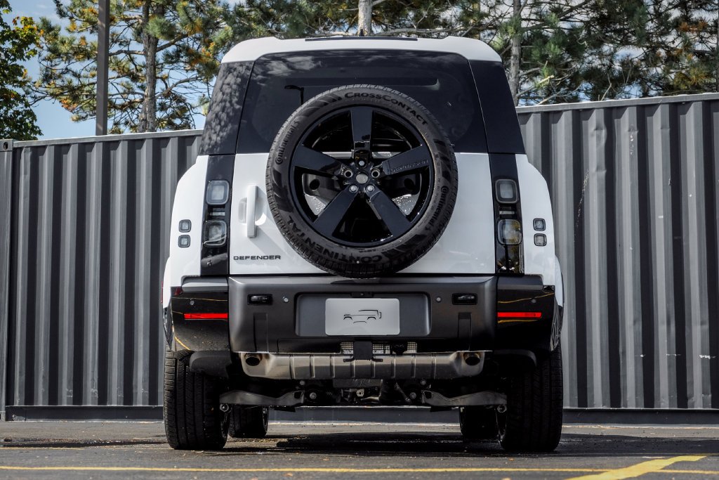 2026 Land Rover Defender X-Dynamic SE - Photo 7