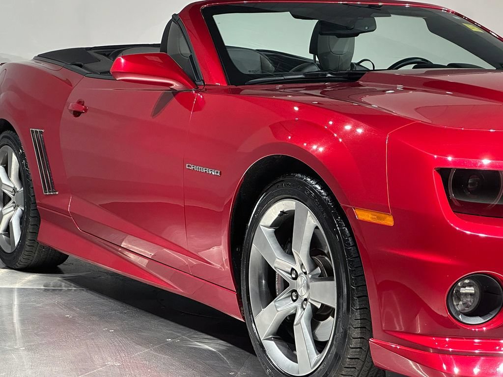Used 2012 Crystal Red Tintcoat Chevrolet 2SS image 18