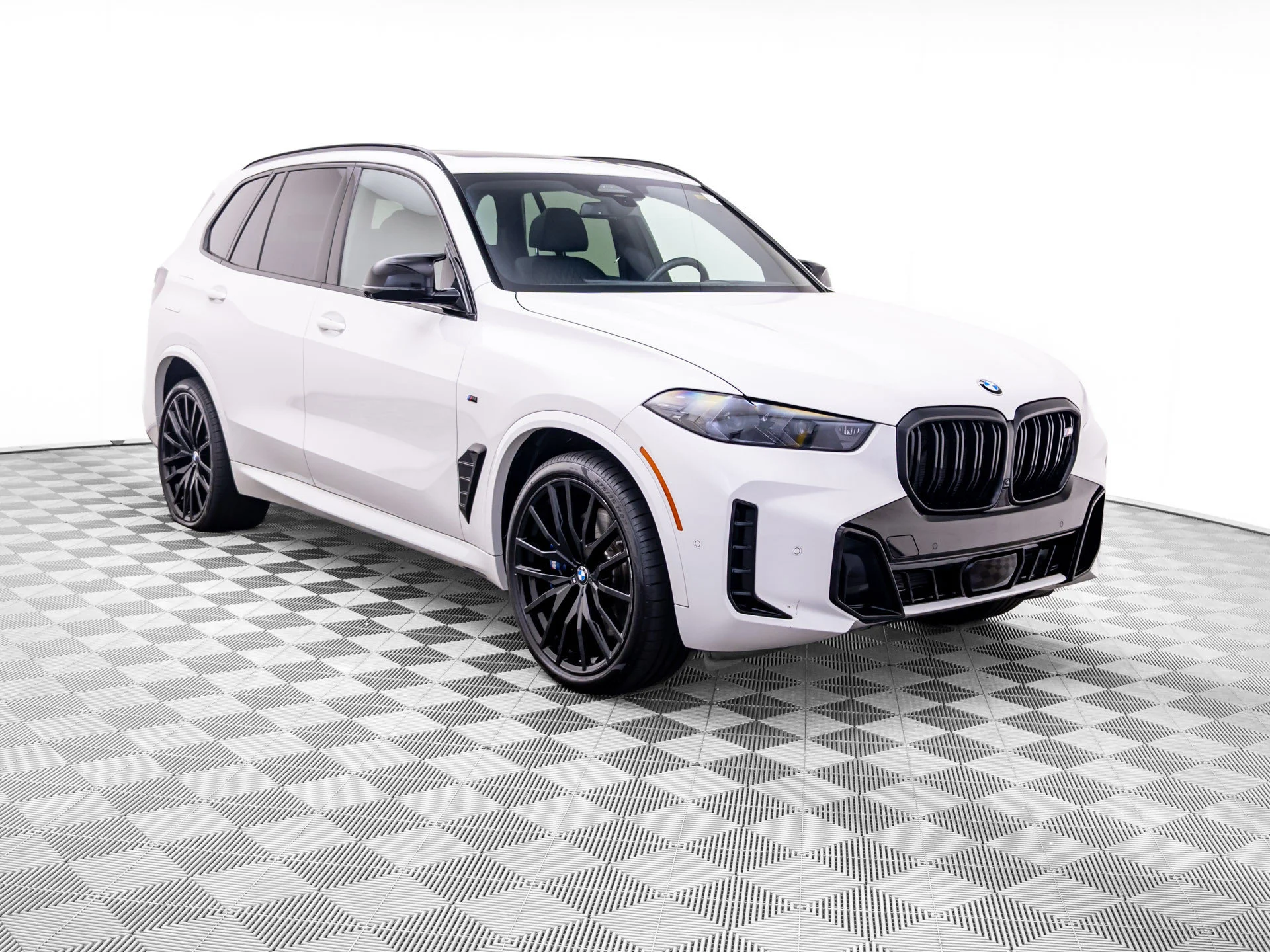 Certified Used 2024 White BMW M60i image 8