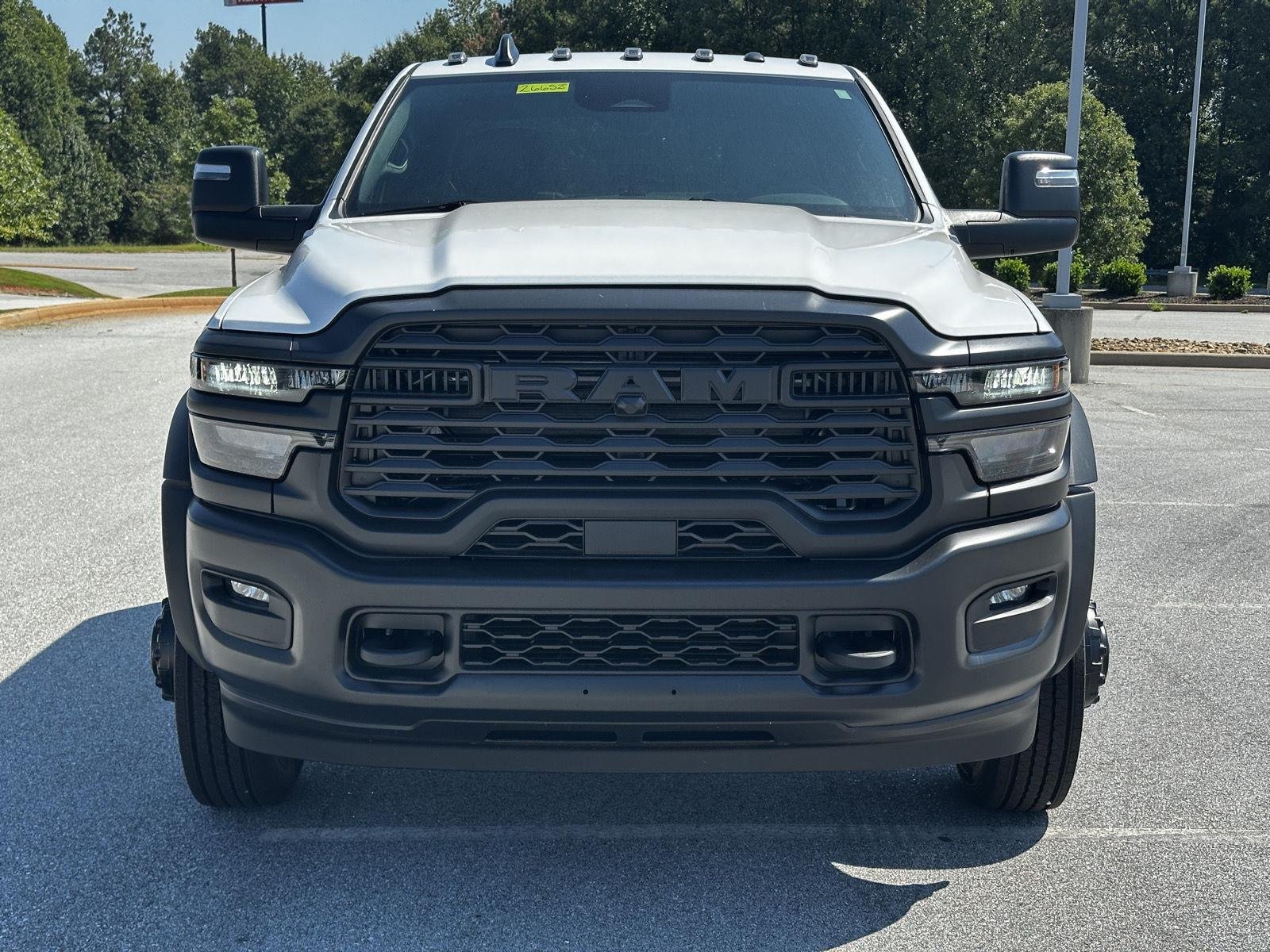 New 2026 Bright White Clear-Coat Exterior Paint RAM Tradesman image 3