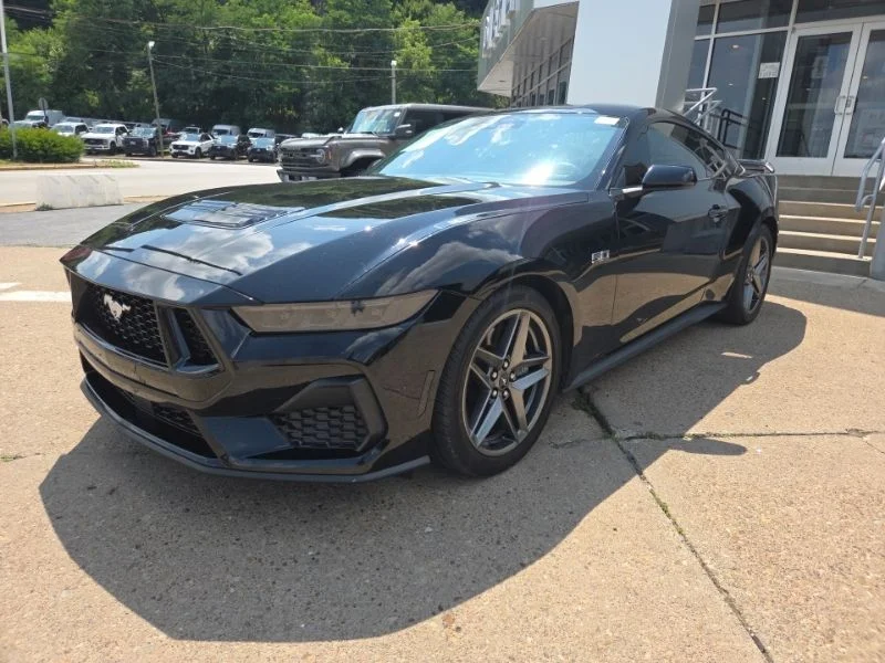 Used 2025 Black Ford GT image 3