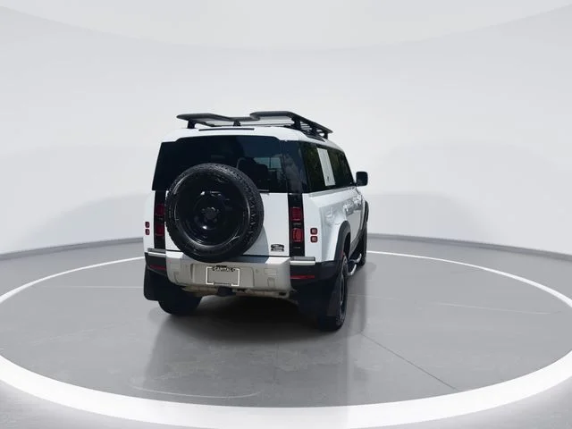 2023 Land Rover Defender S - Photo 7