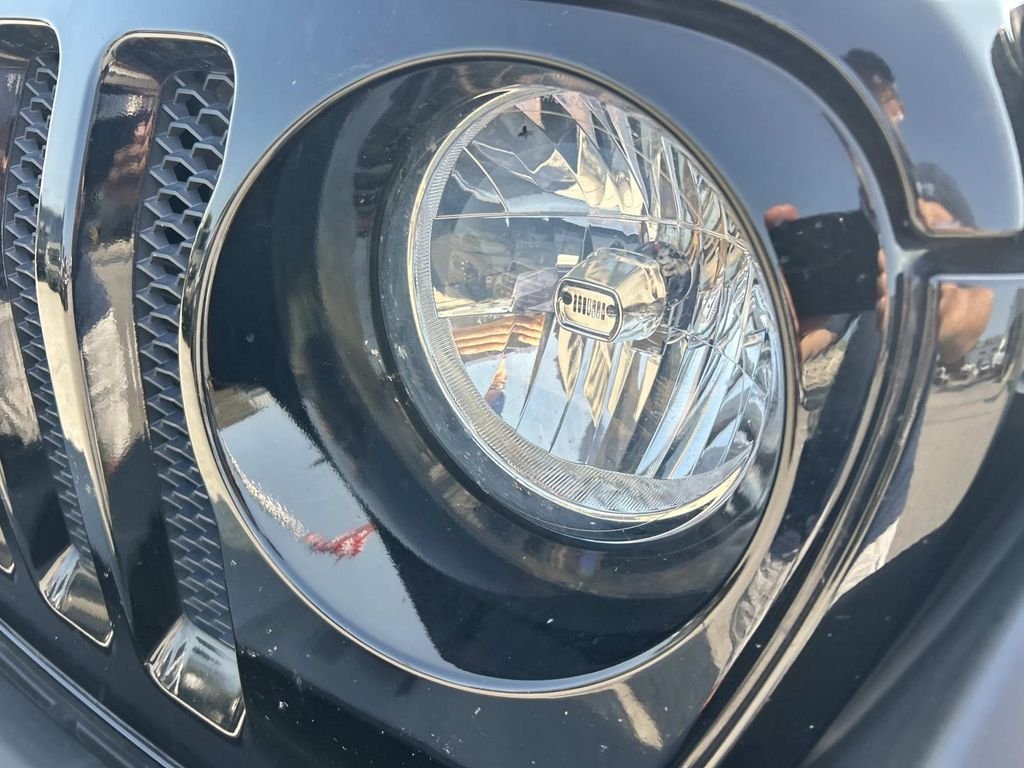 Used 2020 Black Clearcoat Jeep Unlimited Sport S image 10