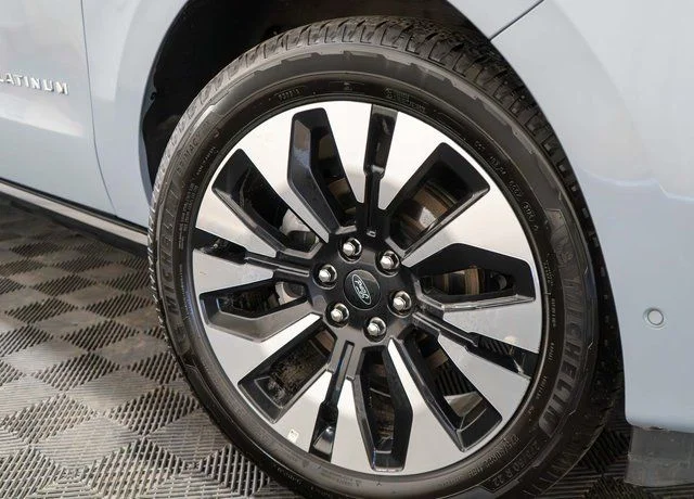 Used 2025 Gray Ford Platinum image 8