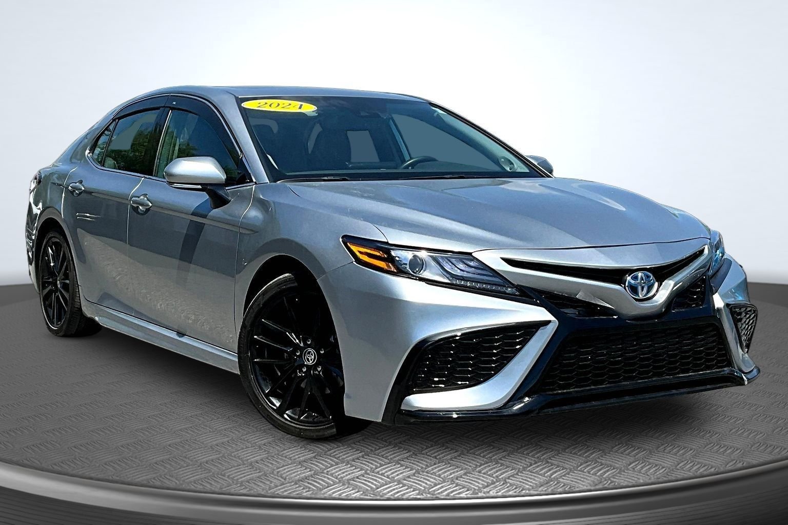 Used 2024 Silver Toyota XSE image 3