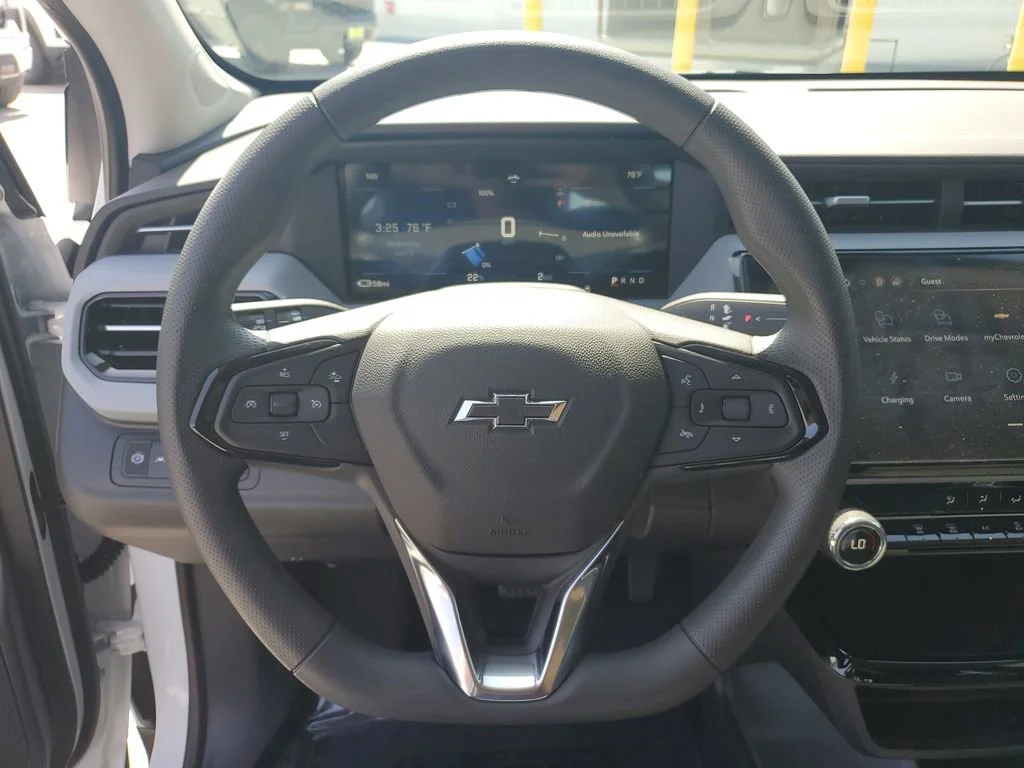New 2027 Summit White Chevrolet LT image 26