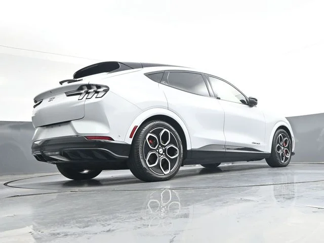 Used 2023 White Ford GT image 33