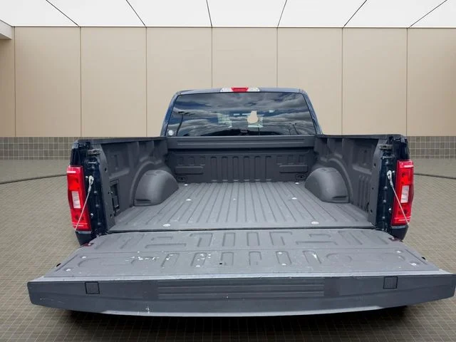 Used 2022 Blue Ford XLT image 16