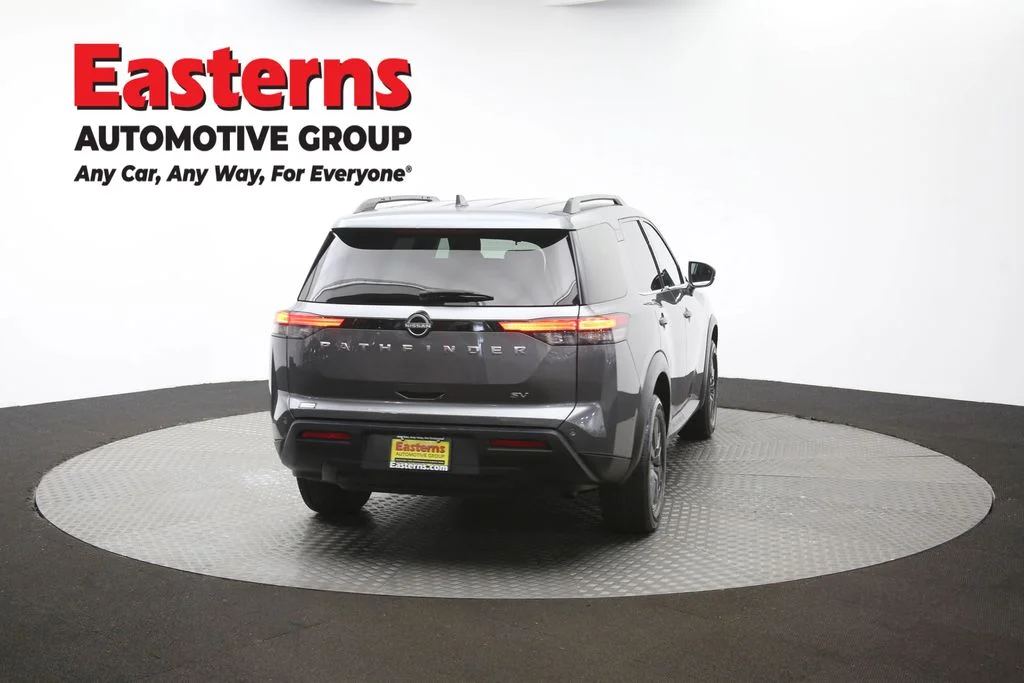 Used 2022 Gray Nissan SV image 39