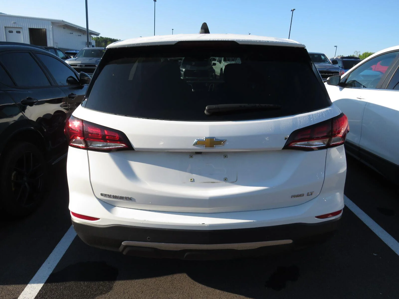 Used 2024 Summit White Chevrolet LT image 10