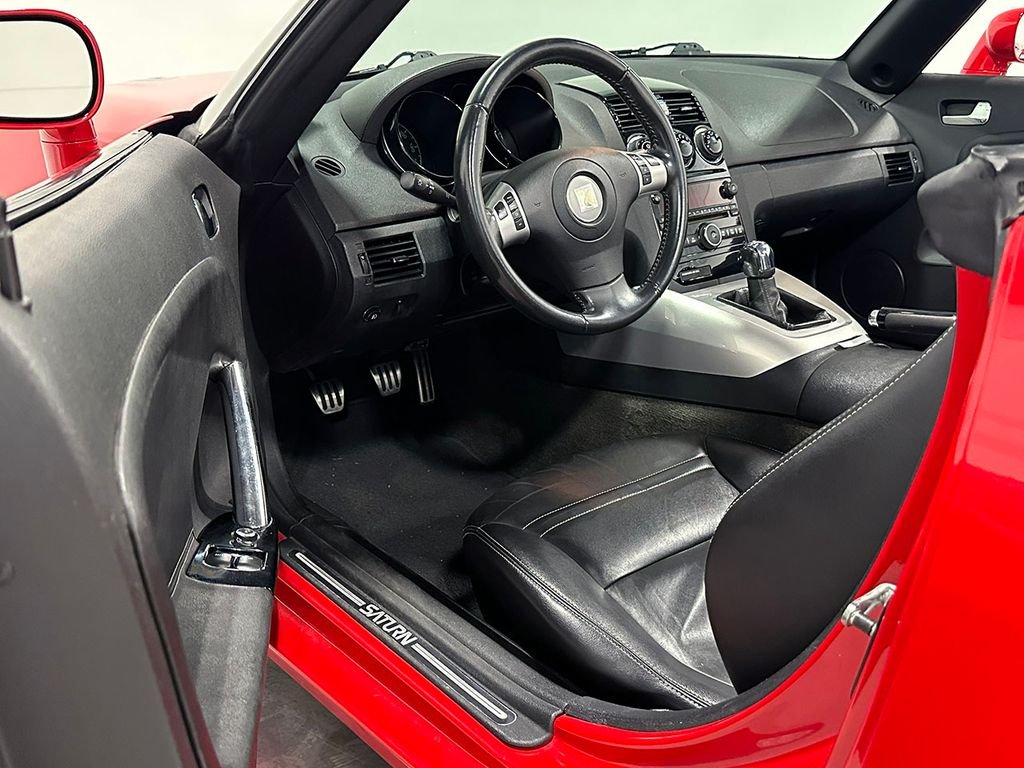 Used 2007 Red Saturn Base image 32