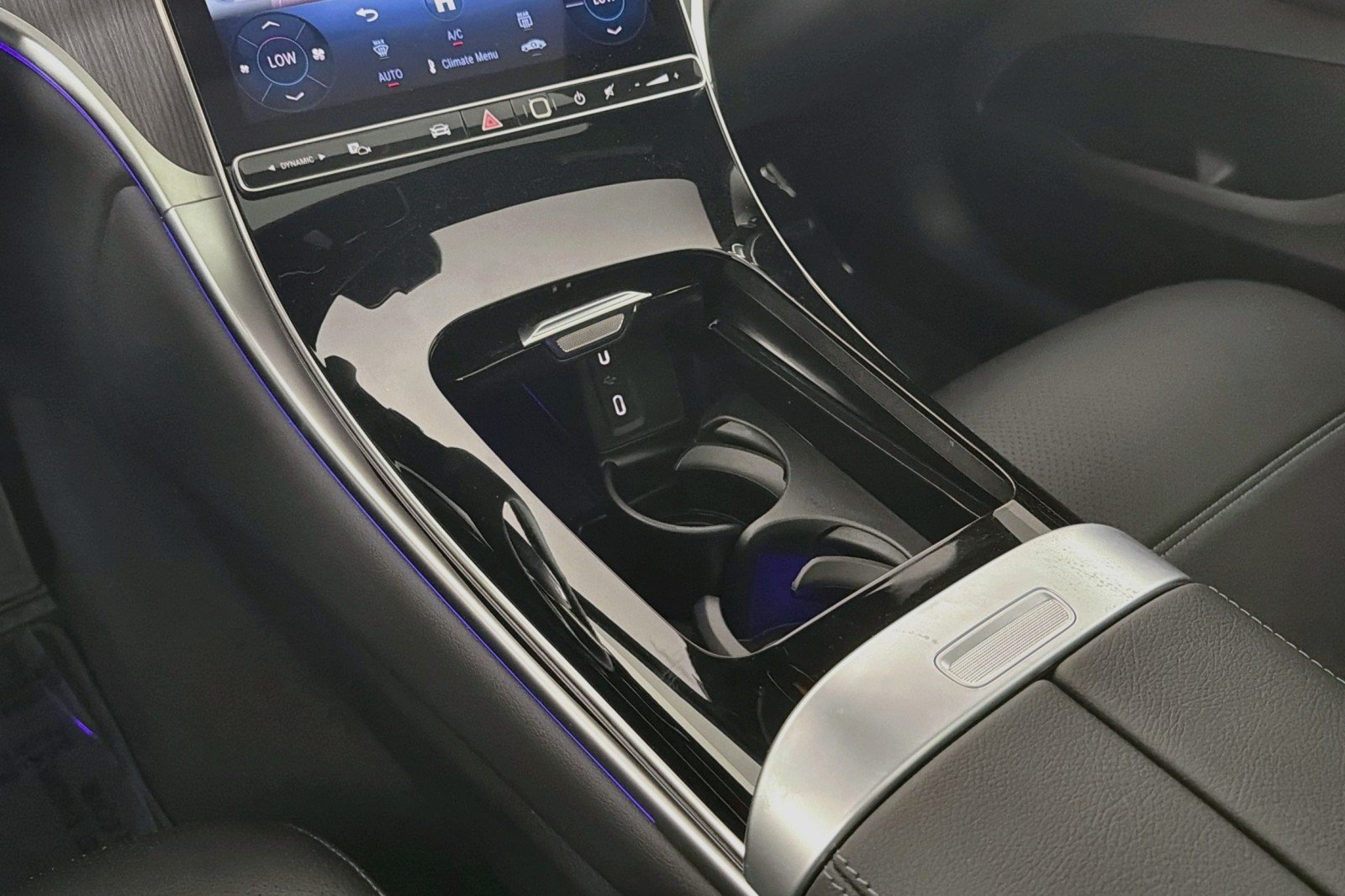 New 2026 Cirrus Silver Metallic Mercedes-Benz GLC 300 SUV image 5