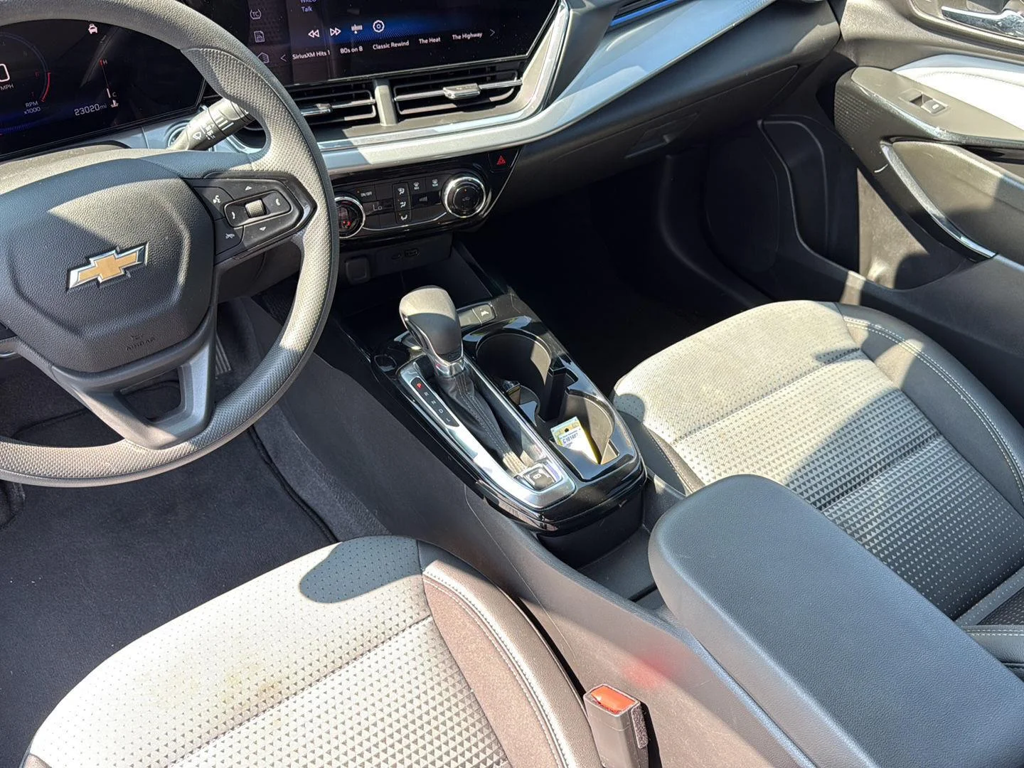 Used 2025 Sterling Gray Metallic Chevrolet LT image 3