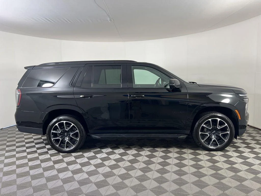 Used 2025 Black Chevrolet RST image 29