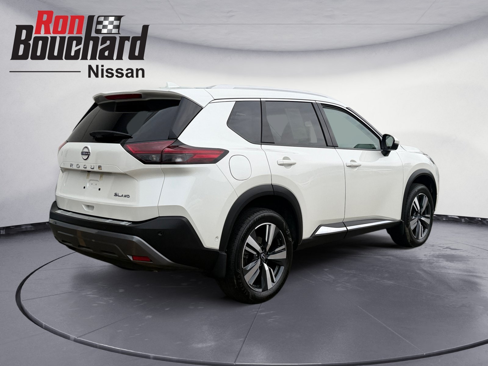 Certified Used 2023 White Nissan SL image 2