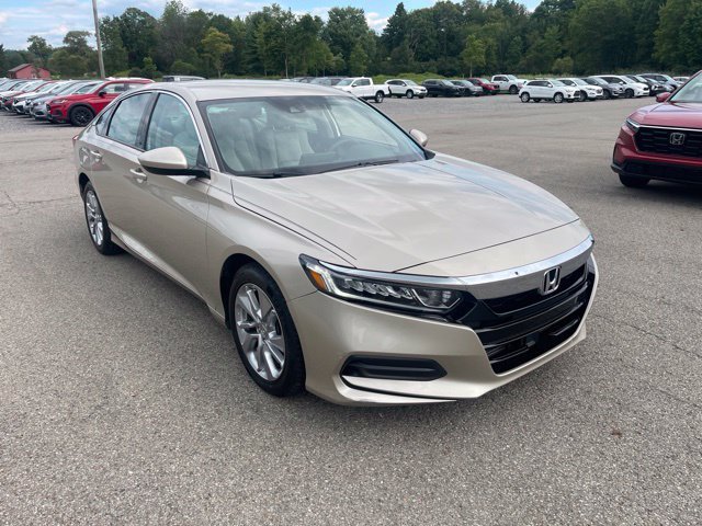 Used 2018 Champagne Frost Pearl Honda LX image 8