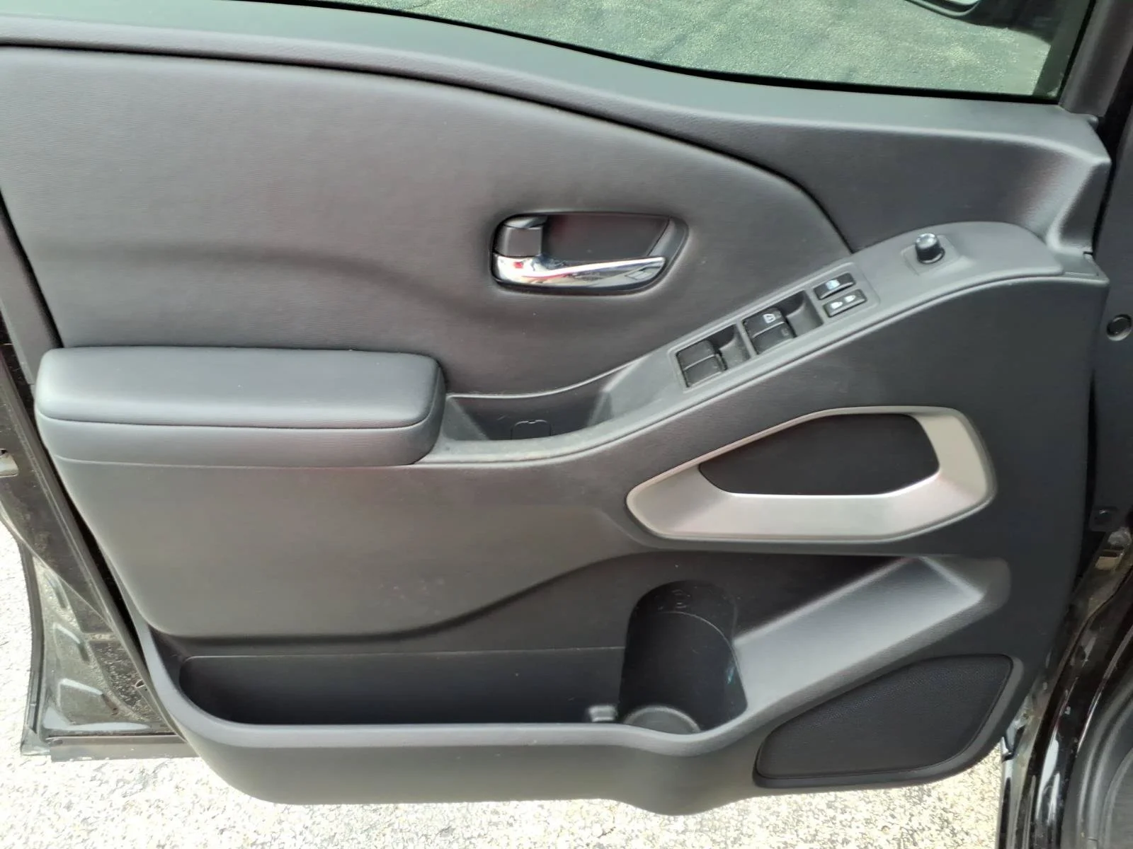 Used 2022 Black Nissan SV image 23