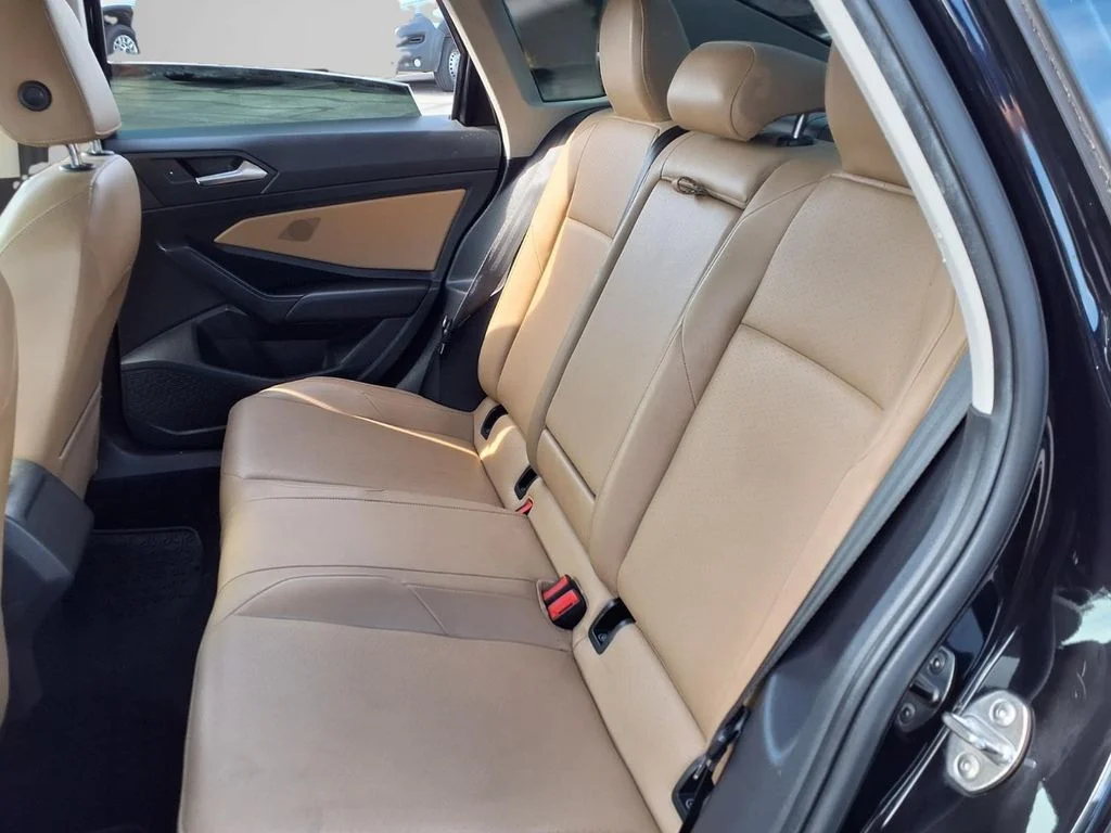Used 2019 Black Volkswagen 1.4T SE image 23