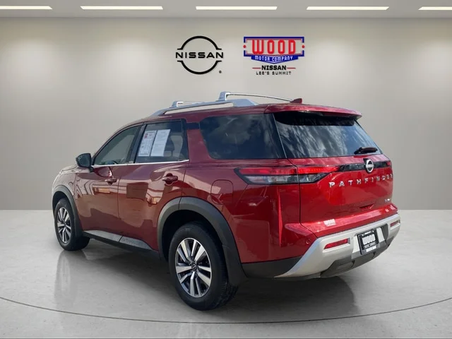 Used 2023 Scarlet Ember Tintcoat Nissan SL image 4